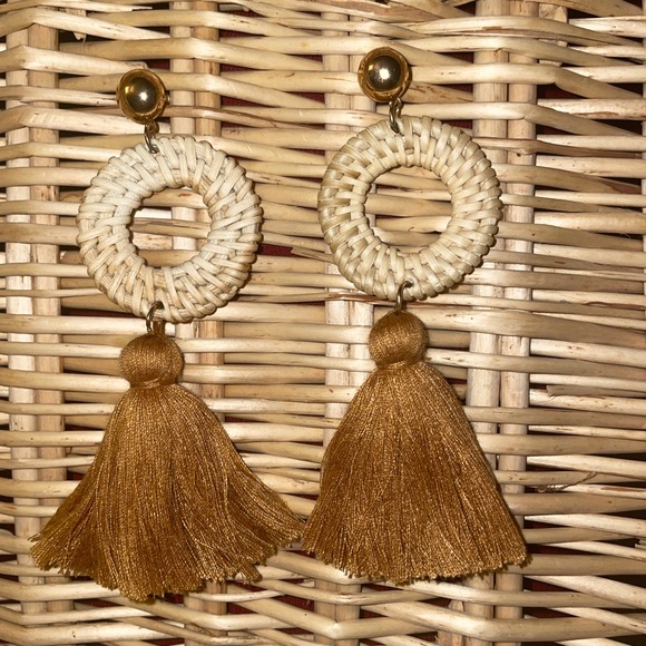 Statement tassel earrings - Picture 2 of 5